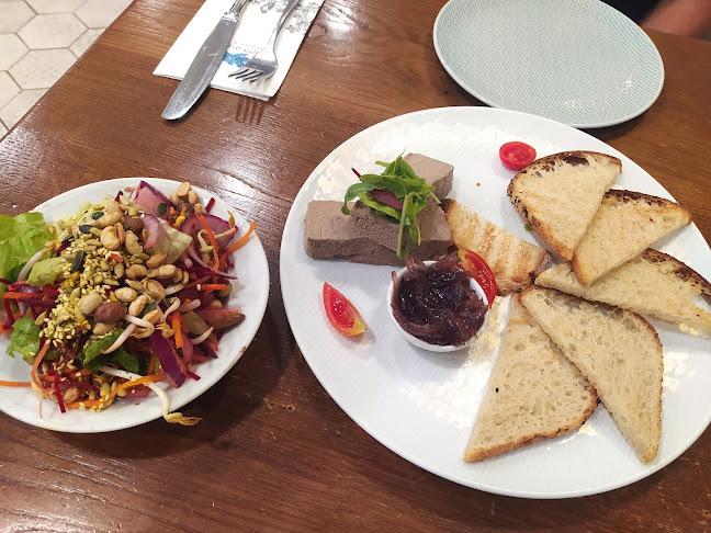 הצרפתיה הקטנה - הסעדה