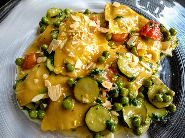 גוסטו - הסעדה