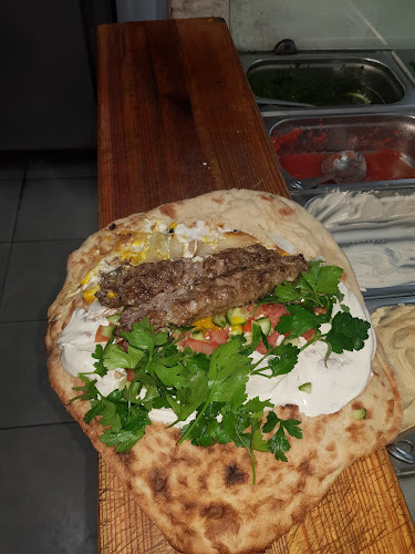 מסעדת ניסים הקבב הכי טעים במדינה. - תל אביב-יפו