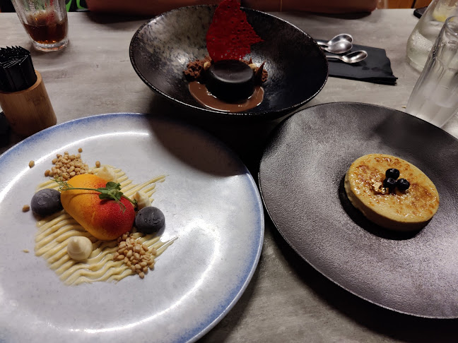 Kitto Katto - הסעדה