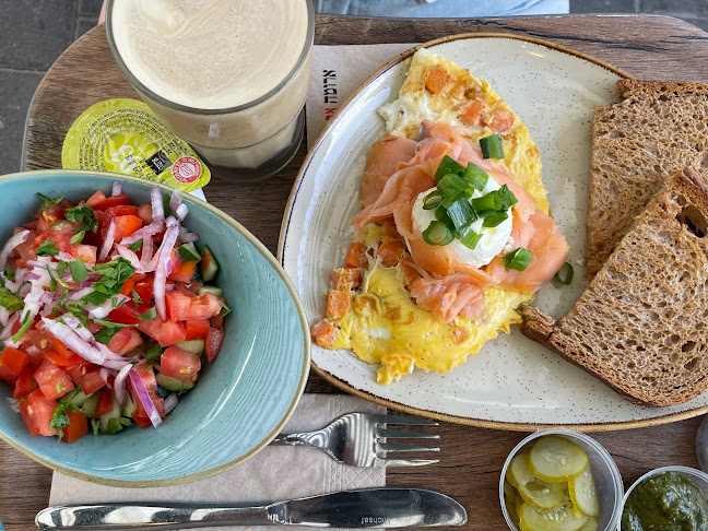 Opinii despre ארומה דיזנגוף (פינת גורדון) în תל אביב-יפו - הסעדה