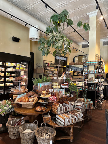 דליקטסן בראסרי - Delicatessen Brasserie - תל אביב-יפו