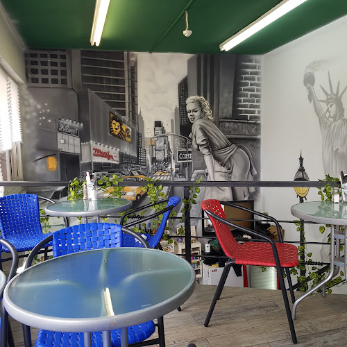 מרלין בר סלטים - הסעדה