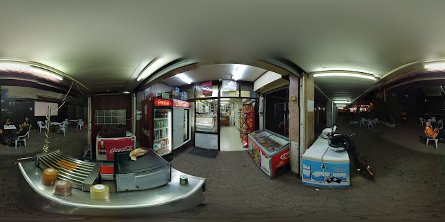 Opinii despre הנקניקיות של עזרי în פתח תקווה - הסעדה