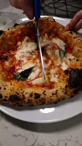 Opinii despre נאופוליטן în חיפה - הסעדה