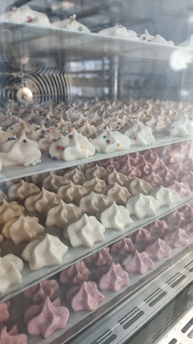 פרלה בייקרי