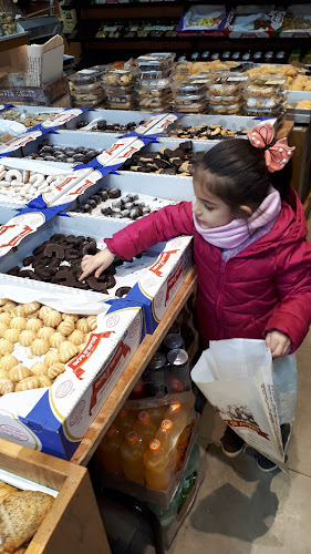 מאפיית מן הארץ(בני ברק) - הסעדה