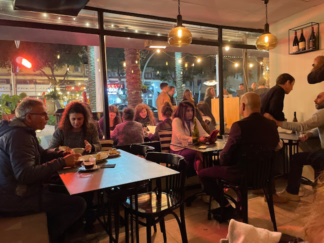 וניה ביסטרו - הסעדה