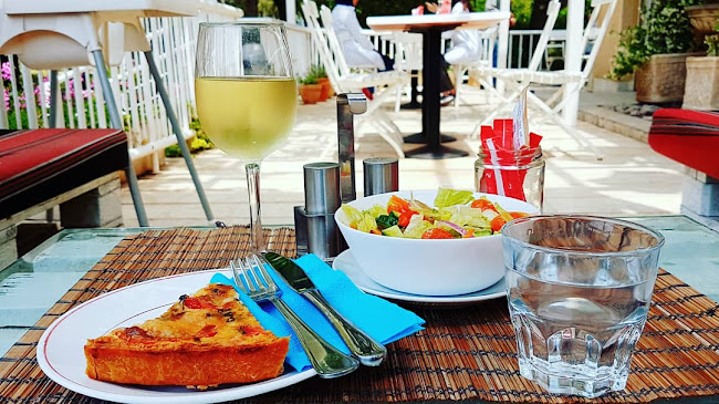 Cafe AUGUSTE VICTORIA - ירושלים