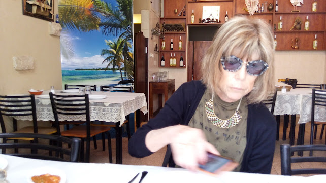 גולדפיש - הסעדה