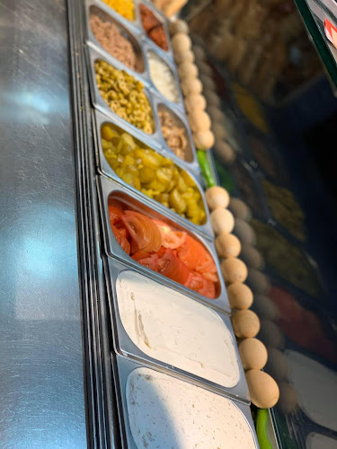 Comentarii opinii despre מאפיית ההגנה