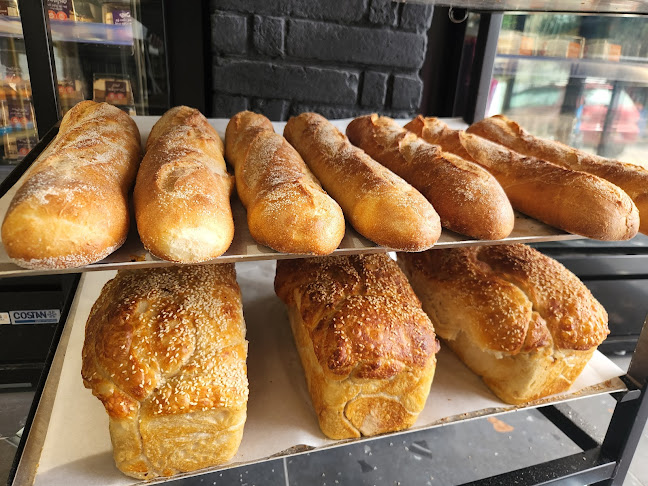 Opinii despre מאפיית ברכת הארץ. רחוב עוזיאל 96, רמת גן. în רמת גן - הסעדה