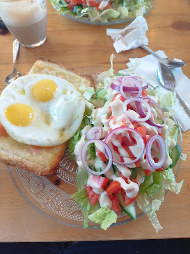 הצרפתי בית קפה/קונדטוריה/גלריה - עשרת