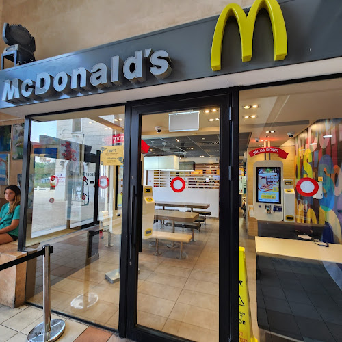 Comentarii opinii despre מקדונלד'ס - חיפה (סיטי סנטר)