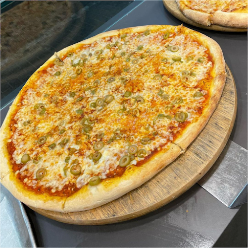 פיצה סטורי רמת השרון - כשר למהדרין - הסעדה