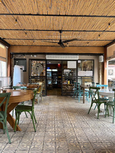 הצרפתי בית קפה/קונדטוריה/גלריה - הסעדה