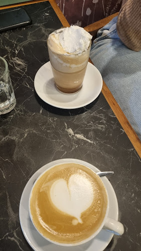 Opinii despre בליקר בייקרי מודיעין - כשר למהדרין חלבי în מודיעין מכבים רעות - הסעדה