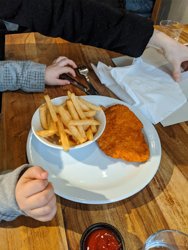 חוות צוק - תל אביב-יפו