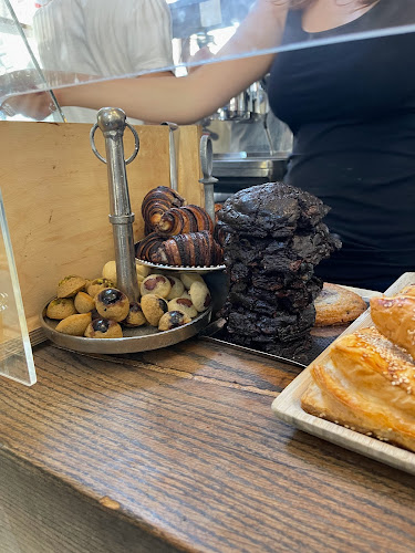 מילק בייקרי - הסעדה