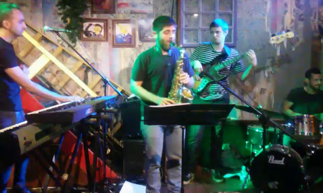 בסרביה - הסעדה