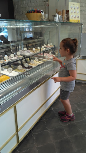 שלמה אבן גבירול 98, תל אביב-יפו