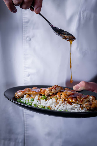 מסעדה אסייתית - סורה סושי לאונג'✔️אוכל אסייתי✔️סושי - גבעתיים