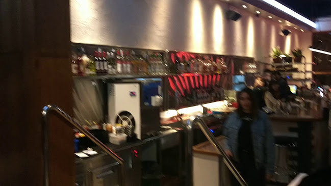 אמריקה בורגרס - הסעדה