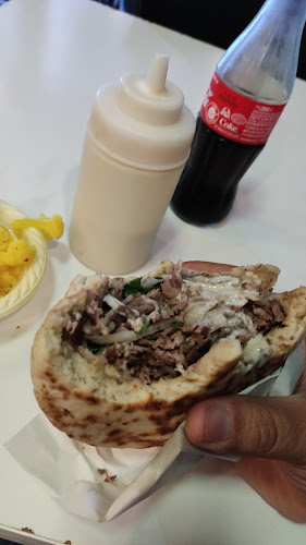 שווארמה גנאם עספור 19 - הסעדה