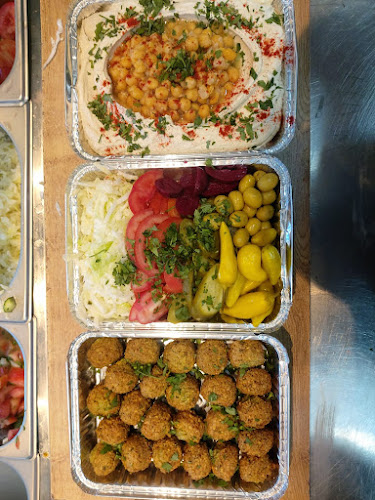 صحتين - הסעדה