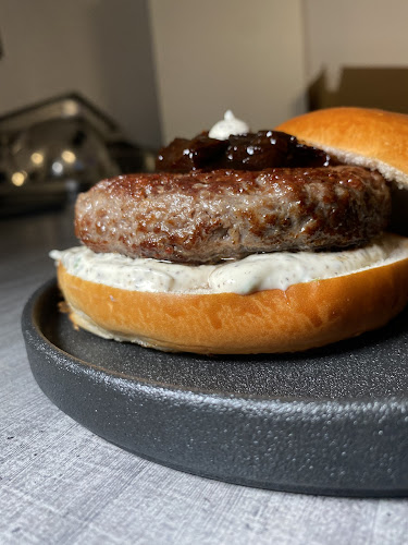 מוגס בורגר - הסעדה