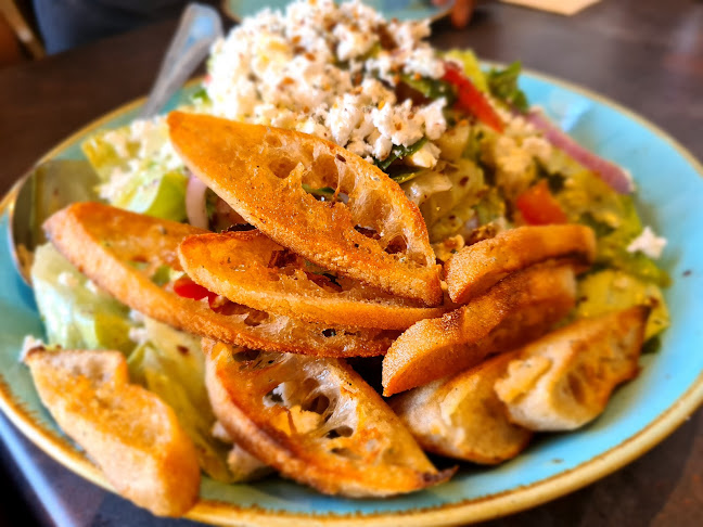 Pizza Biennale - הסעדה