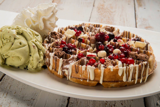 גלידריית קצפת - Katsefet ice cream - ירושלים