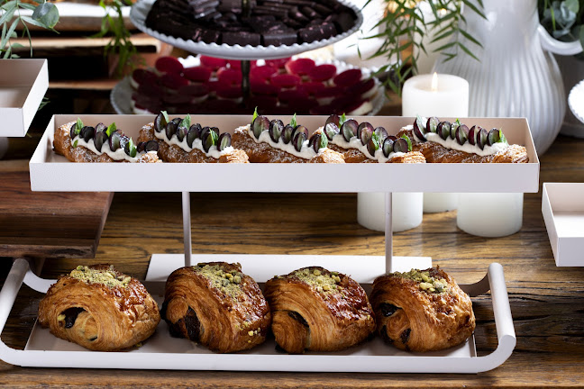 מעדנייה מקומית