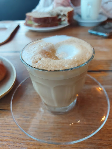 ארומה Aroma - `Ein Hamifratz