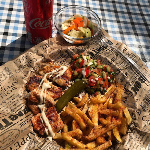 אצל נונה - בשרים על האש