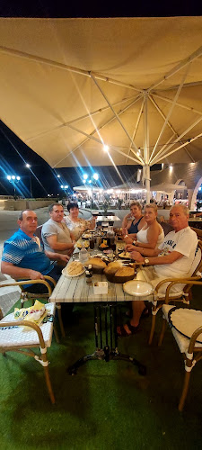 טריו - הסעדה