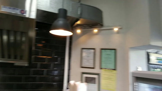 חומוס ופלאפל נ נח - הסעדה