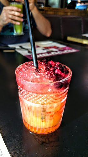 נאפיס ראשון לציון - הסעדה