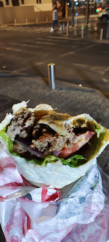 טורק לחמג'ון - הסעדה