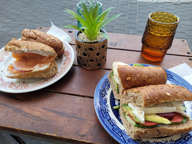 בית קפה בקטנה - תל אביב-יפו