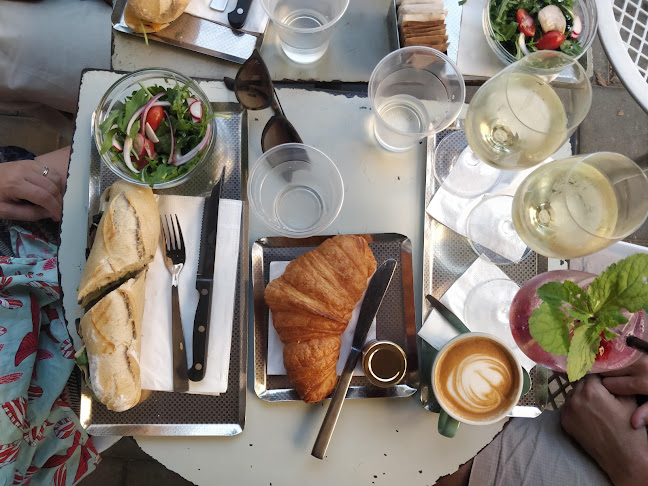 קפה נחת - הסעדה