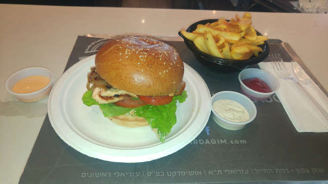 Opinii despre מקדונלד'ס - קניון עזריאלי ראשונים în ראשון לציון - הסעדה