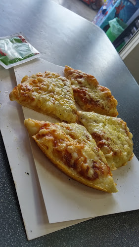 פיצה לה מאמא