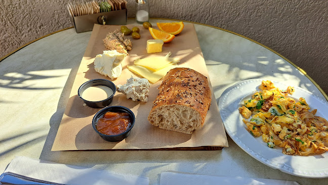 אוליב קורנר