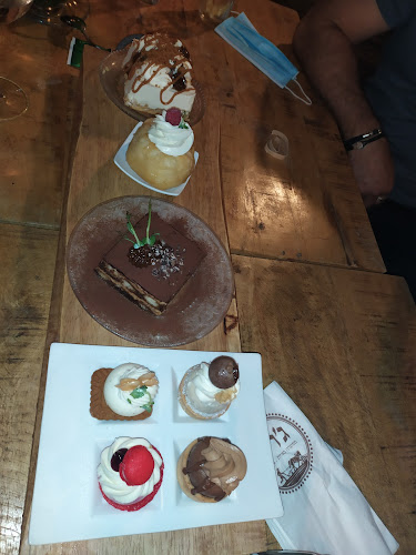 ג'ויס - הסעדה