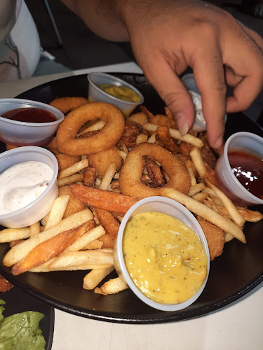 Opinii despre ריקו ריקו מסעדת המבורגרים ובשרים על האש în רמלה - הסעדה