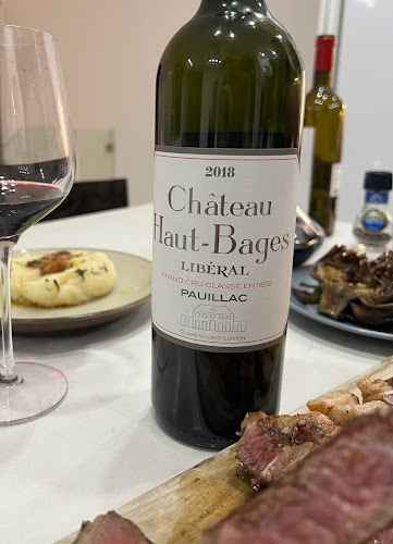 שוק האוכל שרונה מרקט, אלוף קלמן מגן 7, תל אביב-יפו, 6107079