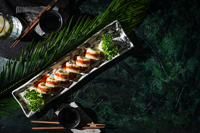 KOH THAI מטבח אסיאתי וסושי בר כשר - הסעדה