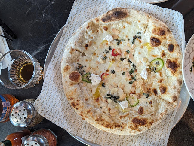 בתוך BIG ביג קריות, מרכז ביג, שדרות ההסתדרות 248, קרית אתא