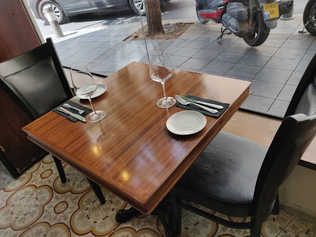 נויה - הסעדה